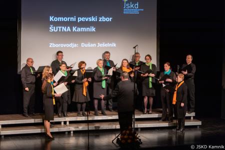 43. Območna revija odraslih pevskih zborov, delujočih v občinah Kamnik in Komenda (8)